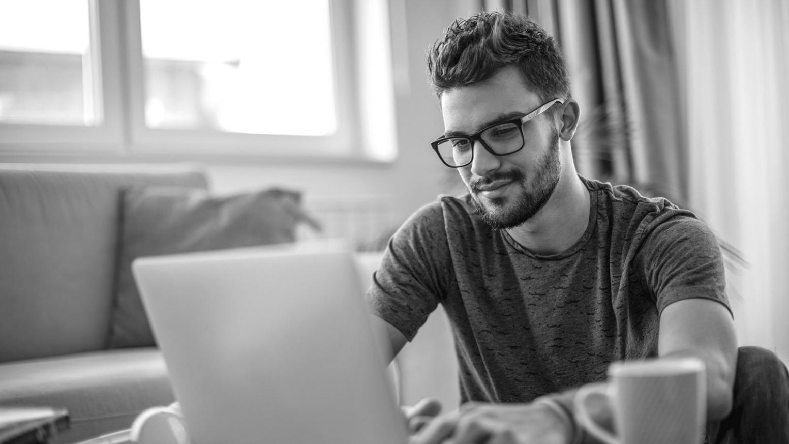 Participantes a interagir durante webinar sobre SEO local